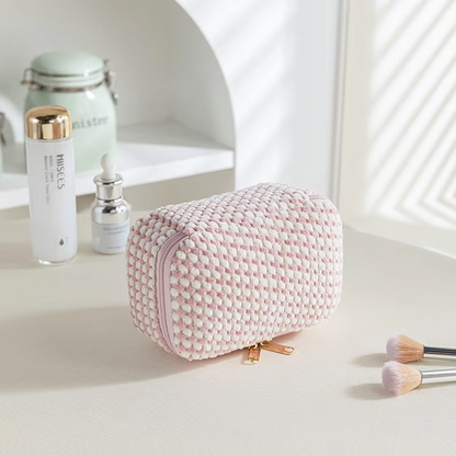 Large Capacity Four-Piece Velvet Cosmetic Bag Set - مجموعة حقيبة مستحضرات تجميل مخملية كبيرة السعة مكونة من أربع قطع