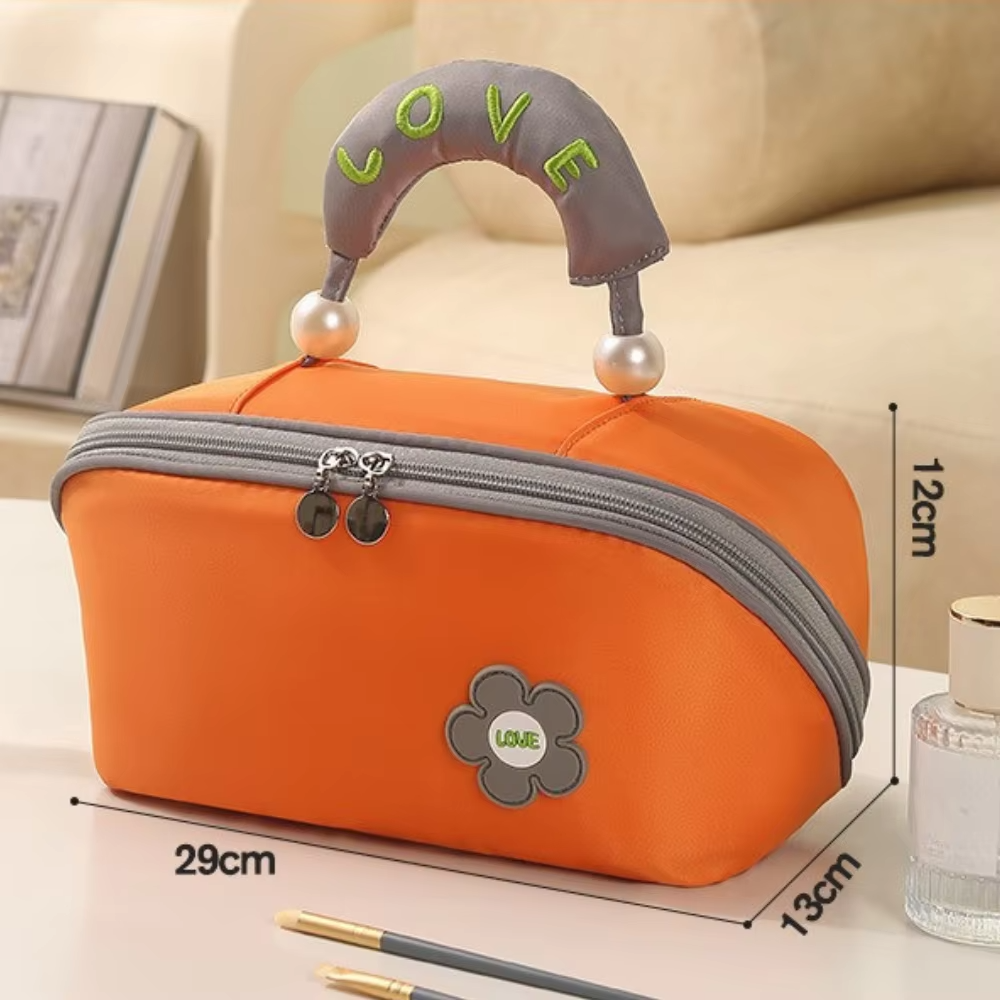 حقيبة مستحضرات التجميل